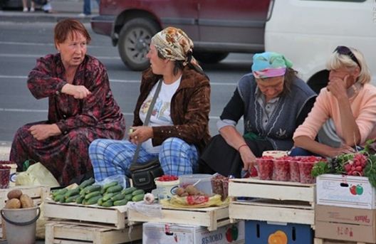 В 2024 году два жителя Днепропетровщины заболели ботулизмом из-за еды со стихийных рынков