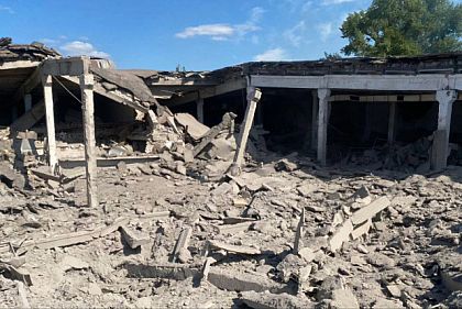 В Кривом Роге россияне ударили ракетой по продовольственному складу: есть пострадавшие