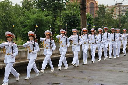 Криворожский военный лицей впервые выпустил юных защитниц
