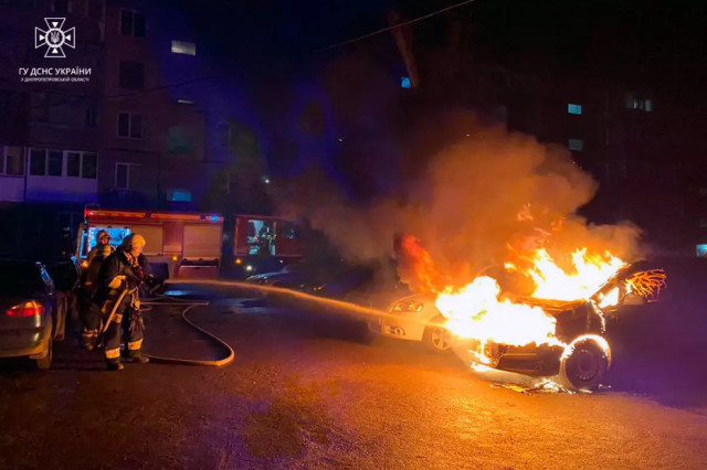 В Долгинцевском районе Кривого Рога горел автомобиль