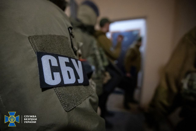 «Зливав» росіянам інформацію для прориву оборони Києва у 2022 році: СБУ затримала підозрюваного