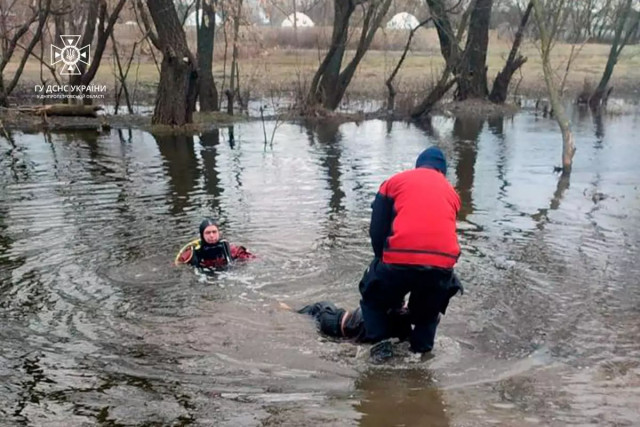 На Дніпропетровщині з річки дістали тіло підлітка