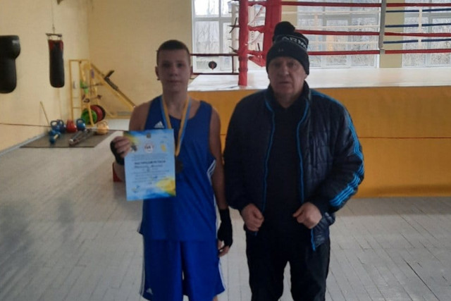 Криворожский боксер завоевал бронзу на областных соревнованиях
