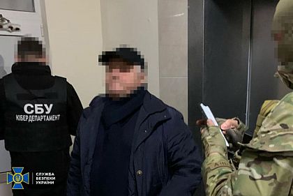 СБУ затримала колаборантів, які контролювати інтернет-трафік в Донецьку