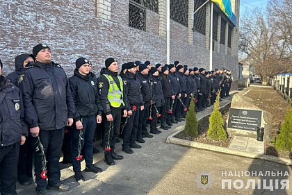 Криворізькі поліцейські вшанували пам’ять двох загиблих колег