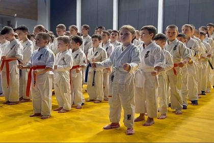 Криворожские спортсмены заняли призовые места на чемпионате по каратэ