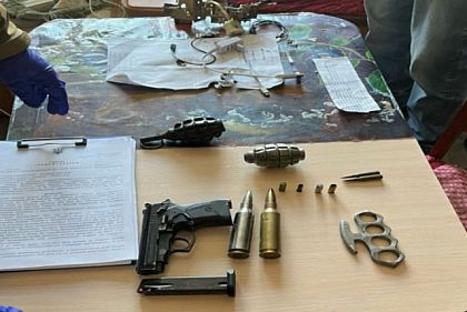 Переделывали и сбывали оружие: полиция Кривого Рога разоблачила двух подозреваемых