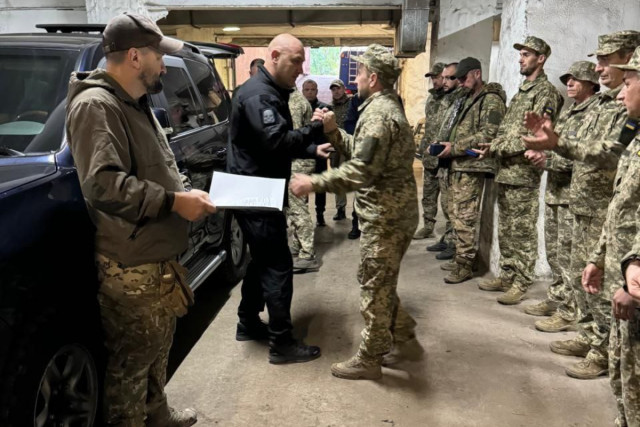 Воїни з Дніпропетровщини отримали необхідне обладнання та відзнаки