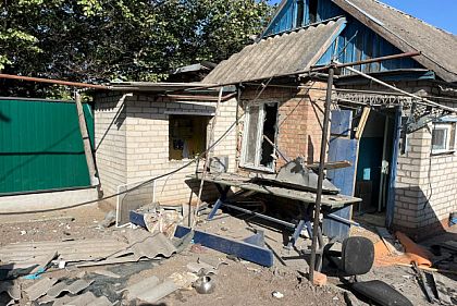 Враг попал по Никополю дроном-камикадзе: пострадали двое мужчин и женщина