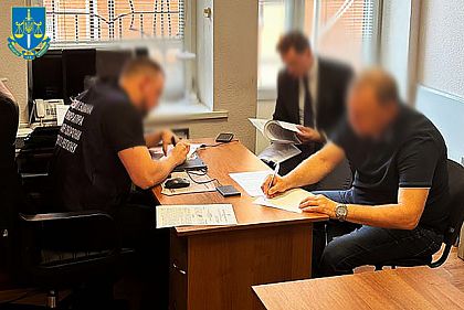 Чиновников Днепра обвиняют в растрате средств на военных закупках