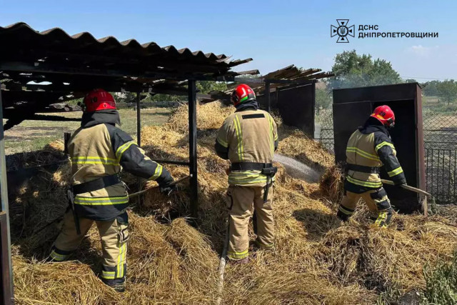 У Криворізькому районі горів сінник