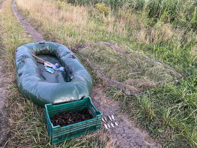 На Дніпропетровщині чоловік незаконно наловив риби та раків на 900 000 гривень збитків