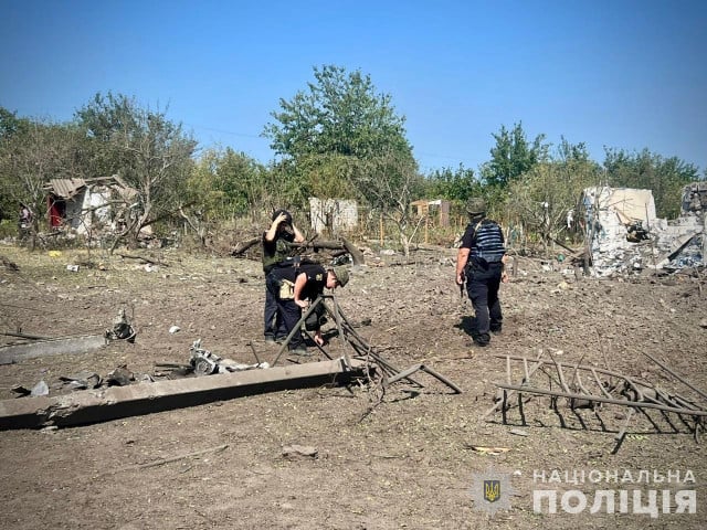 Поліцейські Дніпра документують наслідки ранкової масованої атаки РФ