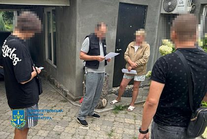 Реконструкция сетей водоснабжения: чиновника горсовета Днепра подозревают в присвоении средств