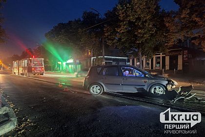 В Центрально-Городском районе Кривого Рога временно не курсируют трамваи из-за ДТП