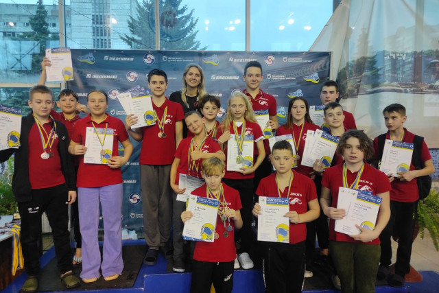 Спортсмени криворізької ДЮСШ №10 здобули 89 нагород на змаганнях з плавання