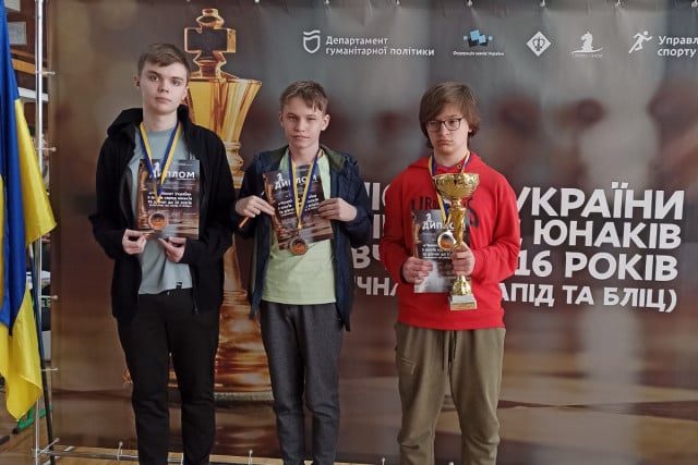Криворізькі шахісти здобули бронзу на Чемпіонаті України