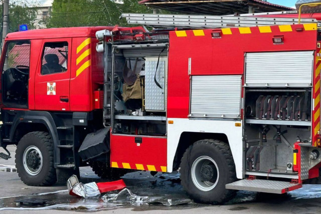 Попал по пожарному авто и частному сектору: враг 20 раз атаковал Никопольщину