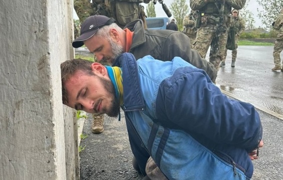 Підозрювані у розстрілі вінницьких поліцейських мали намір втекти з України