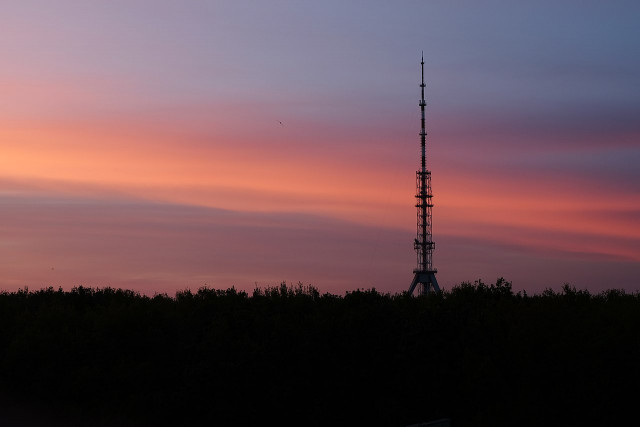 Россияне повредили телевизионную башню в Харькове
