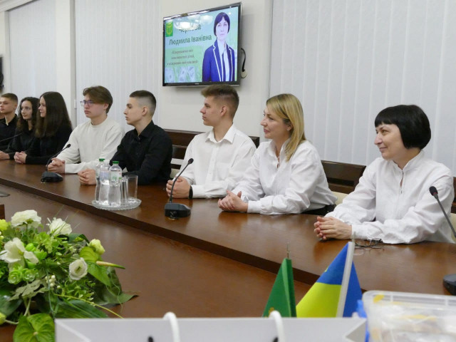 Школярі з Кривого Рогу представлять Україну на міжнародному турнірі з фінансової грамотності