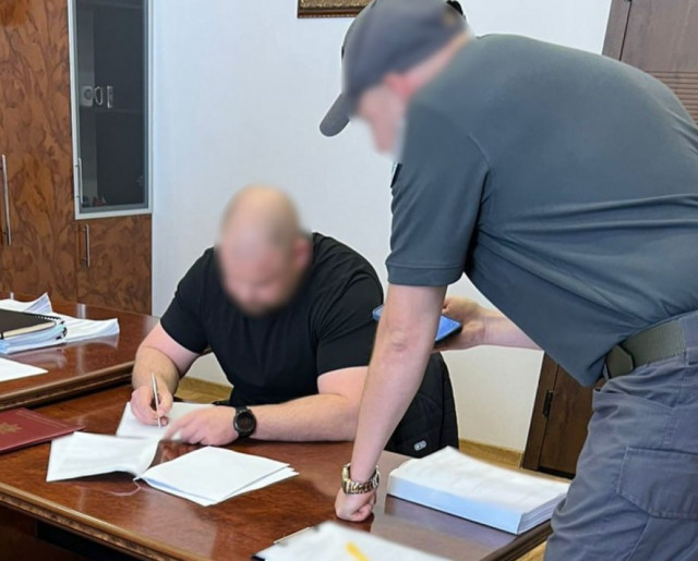 Колишнього заступника начальника поліції з Дніпропетровщини підозрюють в незаконному збагаченні