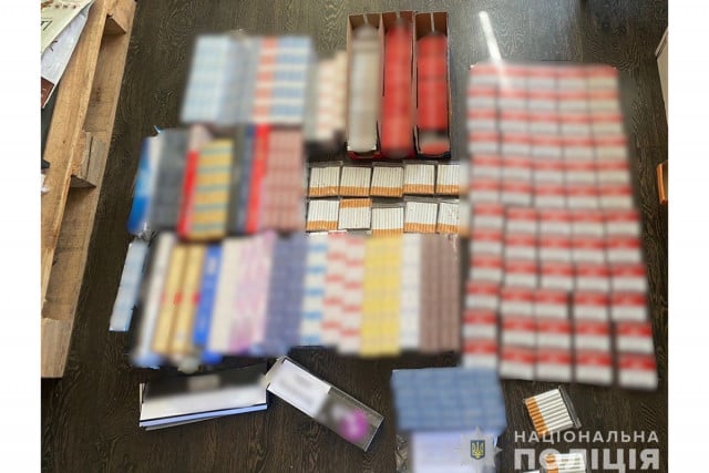 В Кривом Роге изъяли из незаконной продажи сигареты на сумму 43 тысячи гривен