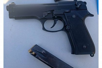 Патрульные Кривого Рога нашли у 23-летнего мужчины пистолет