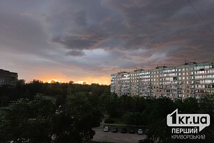 В Кривом Роге от непогоды сорвались крыши домов и линии электропередач