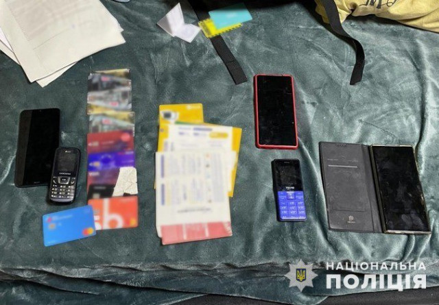 Криворіжці ошукали громадян на понад 2 мільйони гривень через шахрайський колцентр