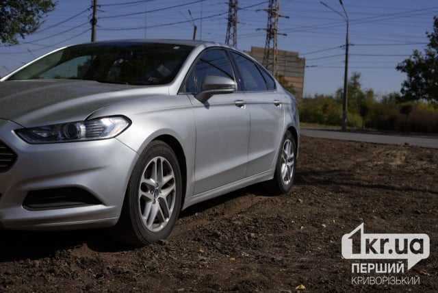 У Саксаганському районі Кривого Рогу автівка наїхала на жінку