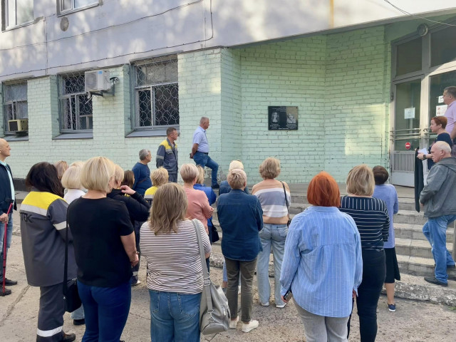 Энергетики Кривого Рога почтили память коллег, погибших от российского обстрела