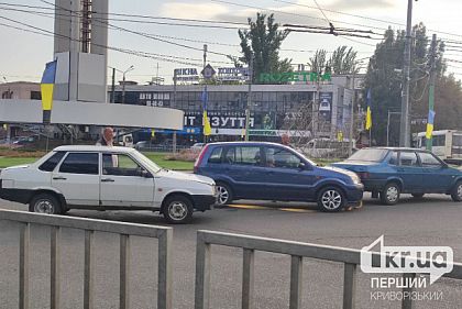 В центре Кривого Рога образовалась пробка из-за ДТП
