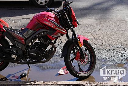 В Кривом Роге мотоцикл столкнулся с автомобилем