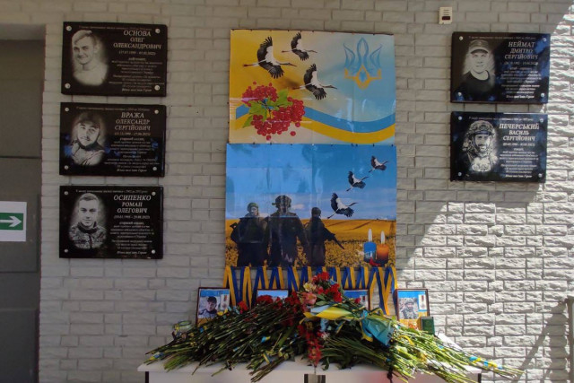 В Кривом Роге открыли еще 3 памятные доски павшим Героям