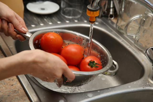 Криворіжцям нагадують чому важливо мити фрукти та овочі