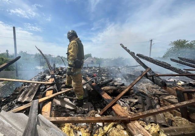 Россияне за день атаковали Никопольщину около 15 раз: что повреждено