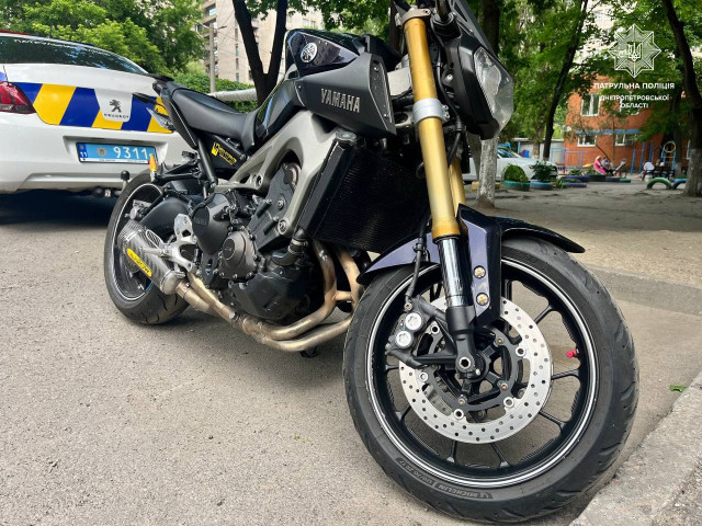 На Дніпропетровщині патрульні виявили мотоцикл, який розшукує Інтерпол