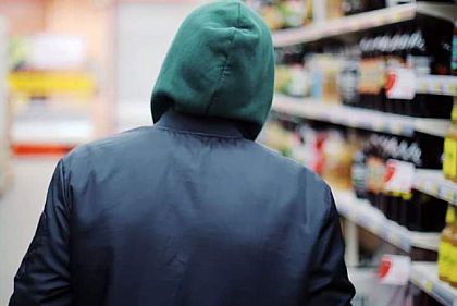 Полицейские задержали криворожанина, который ограбил продуктовый магазин и сбежал