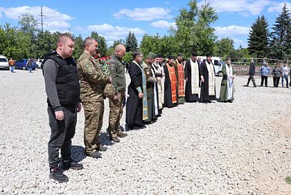 У Провідну неділю військові в Кривому Розі вшанували полеглих побратимів