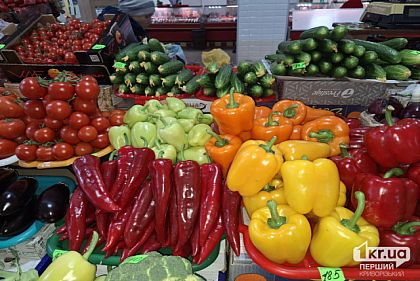Какие продукты подешевели в Украине за месяц: Госстат