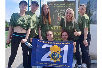 Криворожские гвардейки завоевали золото на турнире по мини-футболу на ветеранских играх