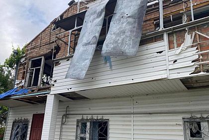 Повреждено предприятие и частные дома: оккупанты обстреляли Никопольщину