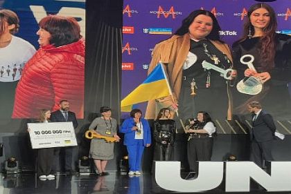 alyona alyona и Jerry Heil сообщили о закрытии сбора на восстановление гимназии на Криворожье