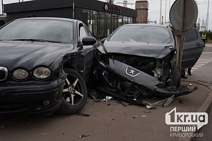 В Кривом Роге произошло тройное ДТП: где именно