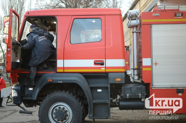 В Криворожском районе во время тушения пожара спасатели обнаружили тело мужчины