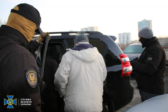 У Києві затримали ексчиновника за підозрою у державній зраді