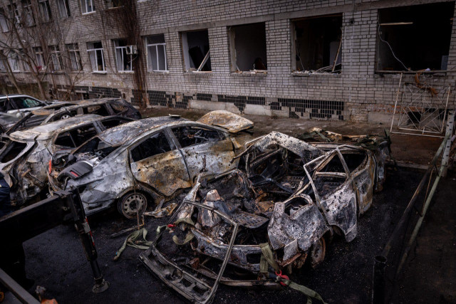 Сергей Лысак показал последствия вражеской атаки «Шахедами» на общежитие в Днепре