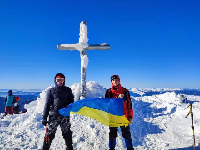 Двое криворожан получили удостоверения «Альпинист Украины»