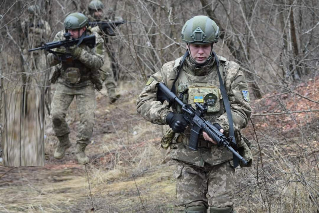 На Авдіївському напрямку українські захисники відбили 13 атак ворога